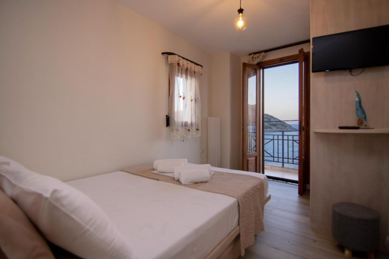 The Island House - Family Size Apt - Overlooking The Aegean - 3 Steps From The Beach Mochlos Luaran gambar